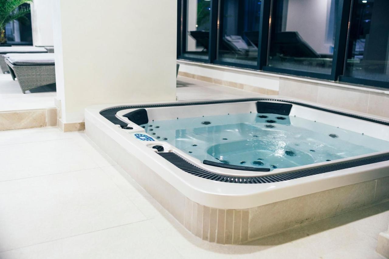 Isabelle Apartament Alezzi Beach Resort Mamaia Nord Năvodari المظهر الخارجي الصورة